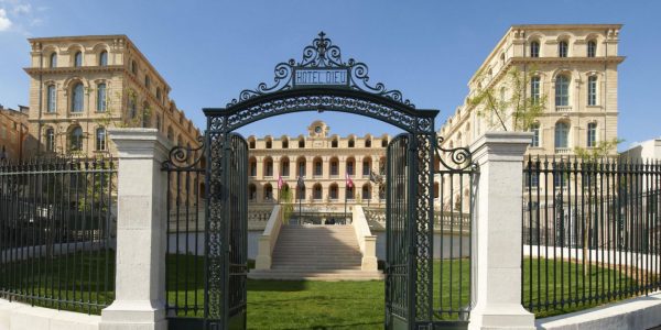 Hôtel Dieu transformé en Hôtel intercontinental