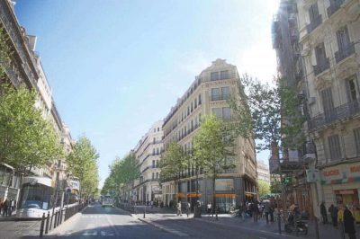 La Canebière est l'avenue emblématique de Marseille, bordée de majestueux bâtiments historiques La Canebière est l'avenue emblématique de Marseille, bordée de majestueux bâtiments historiques