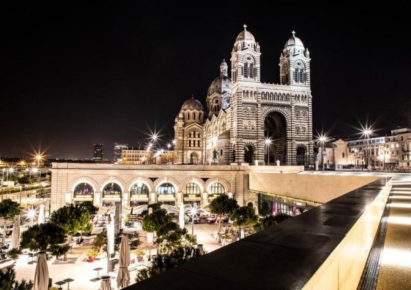 Major's Cathedral by night