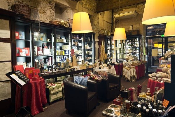 Boutique cadeaux souvenirs les Arcenaulx à Marseille