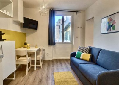 Appart Hôtel Roxanne 20, 2 pièces, 49 rue Sylvabelle Marseille