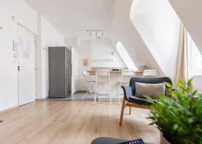 Apartment 2 rooms street Saint Suffren courtyard Marseille