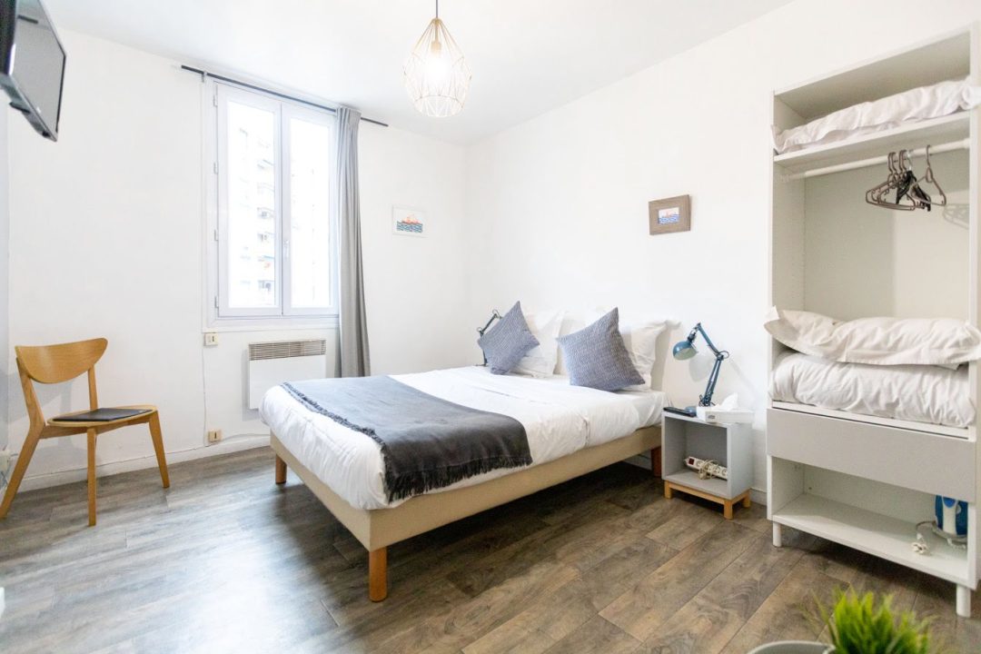 Appart Hôtel Chantecler 33, 4 personnes, 24 Rue Saint Sebastien Marseille