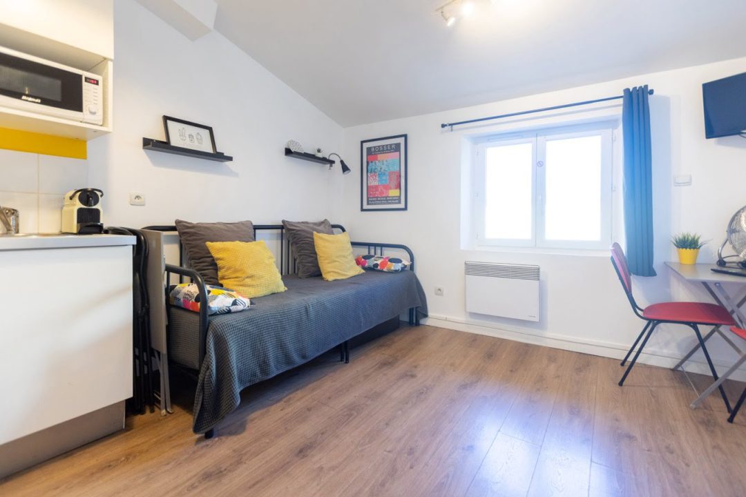 Hotel apartment Gramont 30, 4 people, 49 street Sylvabelle, Marseille